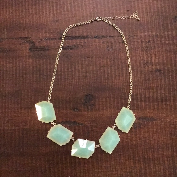 Jewelry - ‼️LAST DAY‼️Faceted Statement Necklace